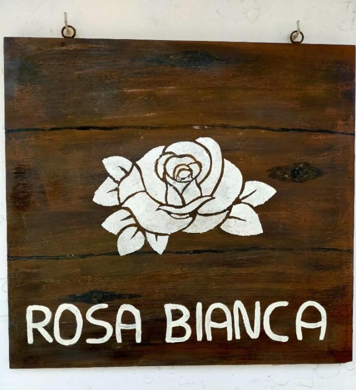 Rosa Bianca Hotel Quart Ngoại thất bức ảnh